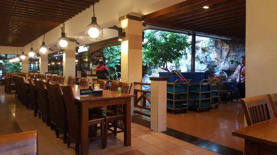 Pondok Laguna