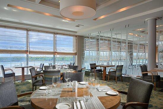 Marinas Grill
