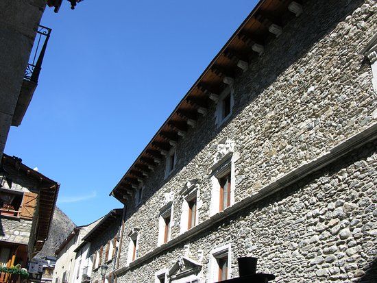 Palacio de los Condes de Ribagorza