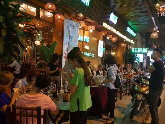Green Farm Restaurant & Cooking Class Center